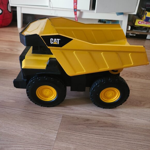 CAT steel dump truck - Picture 2 of 7